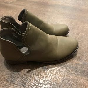 Olive booties